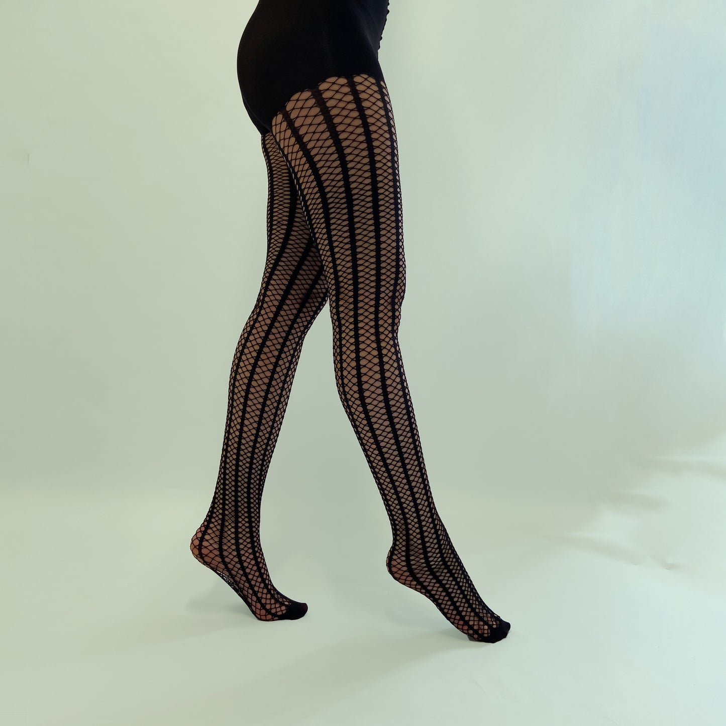 
                  
                    Stripe net tights black
                  
                